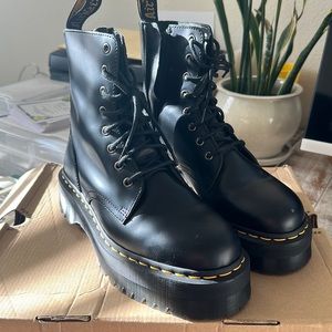 Jadon doc martens
